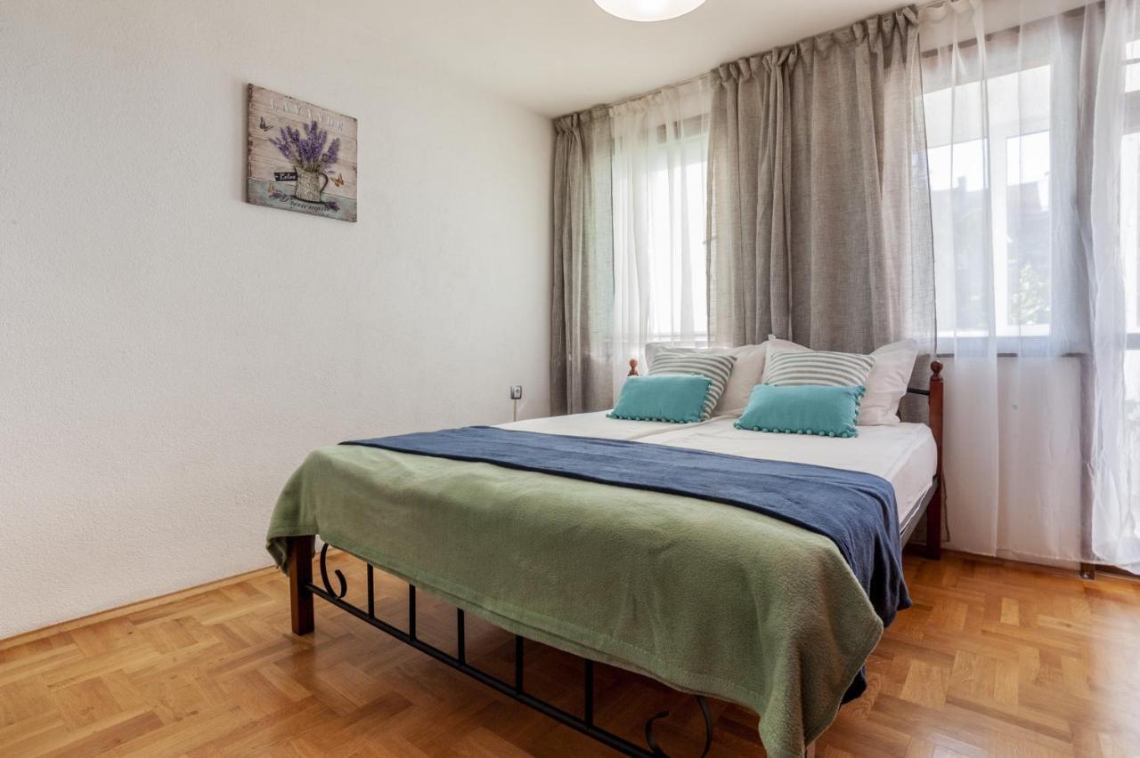 Sea Apartment Colours Μπουργκάς Εξωτερικό φωτογραφία